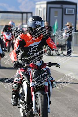 media/Dec-01-2025-Moto Forza (Mon) [[2daa91e15f]]/4-Around the Pits/